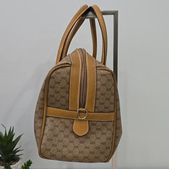 GUCCI - Vintage GG Supreme Boston Bag in Tan, PVC & Leather, with Sherry Line - Picture 7 of 17